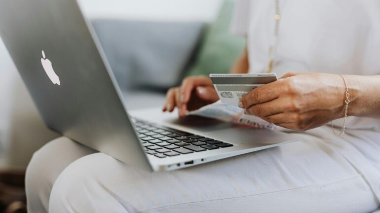 The Ultimate Guide to Building a Powerful eCommerce Website